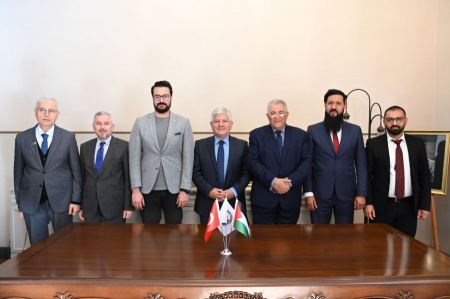 جامعة القدس وجامعة العلوم الطبية في إسطنبول توقعان تجديد بروتوكول التعاون العلمي والبحثي والطبي